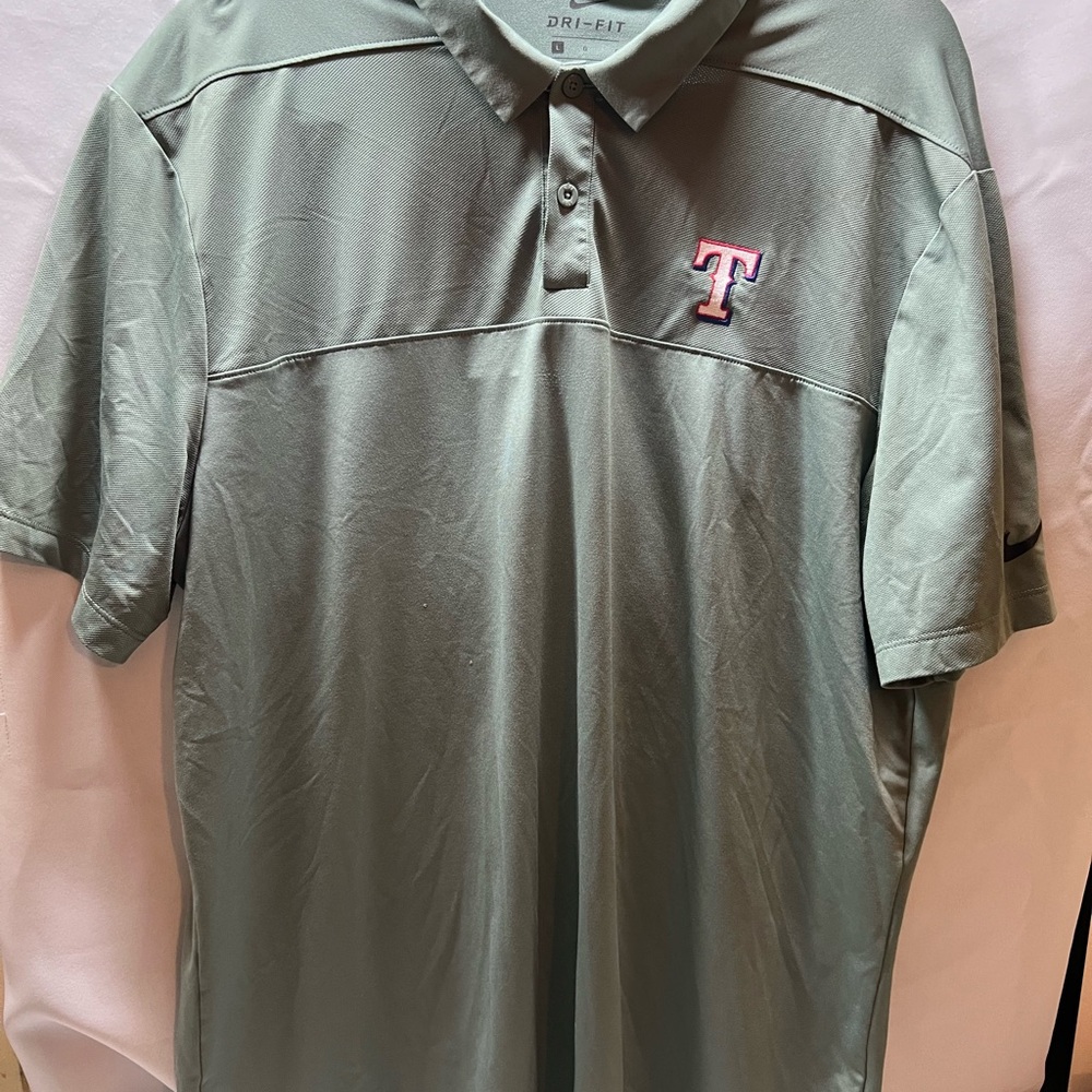 Men’s Nike Fern Green Polo Shirt Classic Design TEXAS‎ RANGERS LOGO